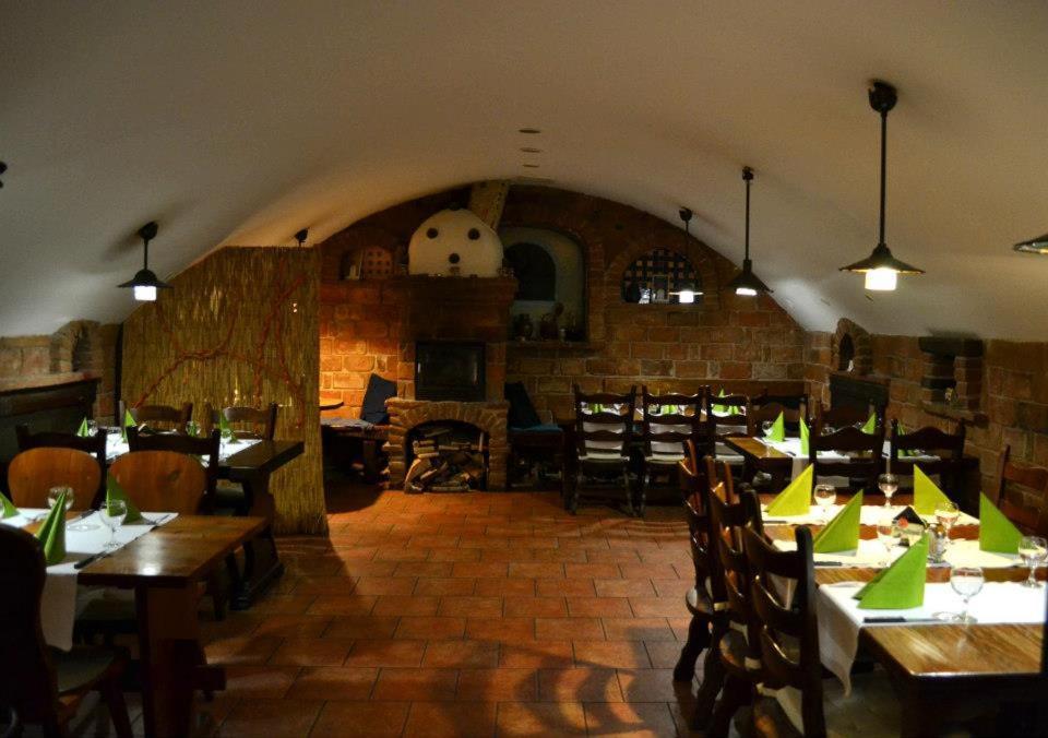 Pension Pavir Zidlochovice Buitenkant foto