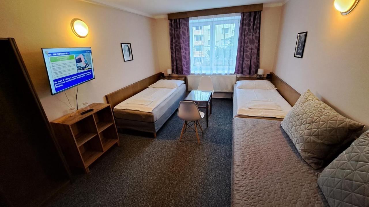 Pension Pavir Zidlochovice Buitenkant foto
